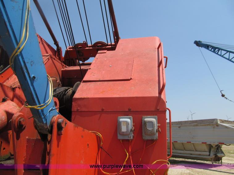 image for item D7439 1976 Koehring 305 crawler lattice boom crane