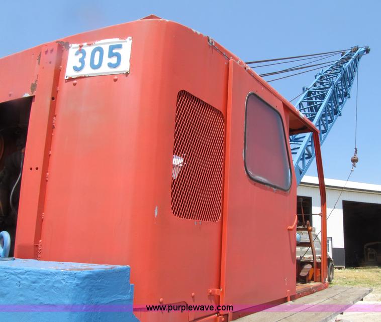 image for item D7440 1967 Koehring 305 crawler lattice boom crane