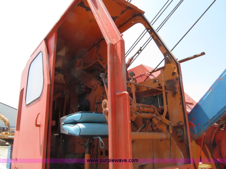 image for item D7440 1967 Koehring 305 crawler lattice boom crane