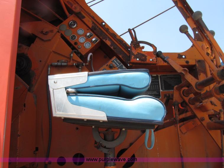 image for item D7440 1967 Koehring 305 crawler lattice boom crane