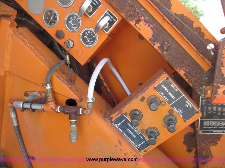 image for item D7440 1967 Koehring 305 crawler lattice boom crane