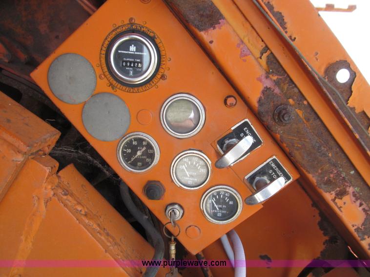 image for item D7440 1967 Koehring 305 crawler lattice boom crane