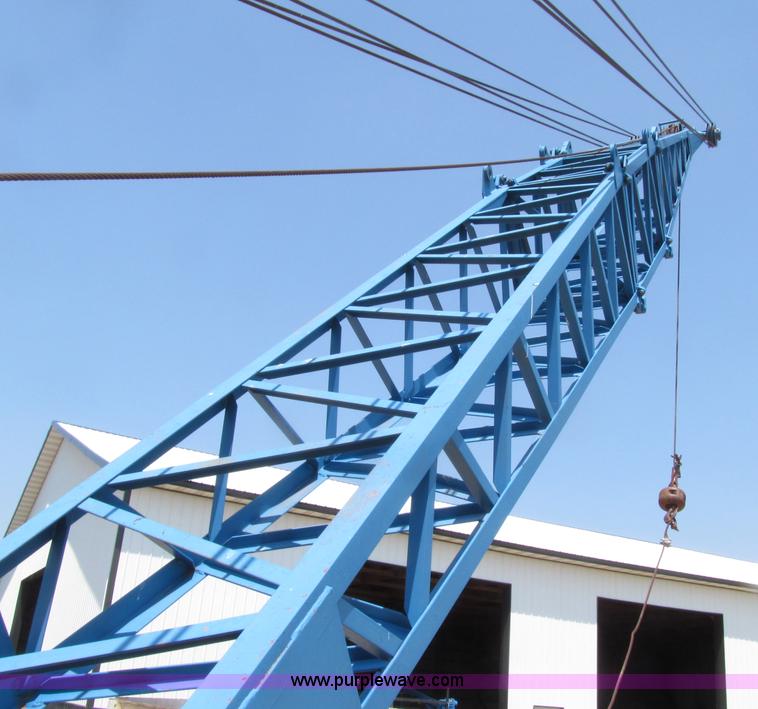 image for item D7440 1967 Koehring 305 crawler lattice boom crane