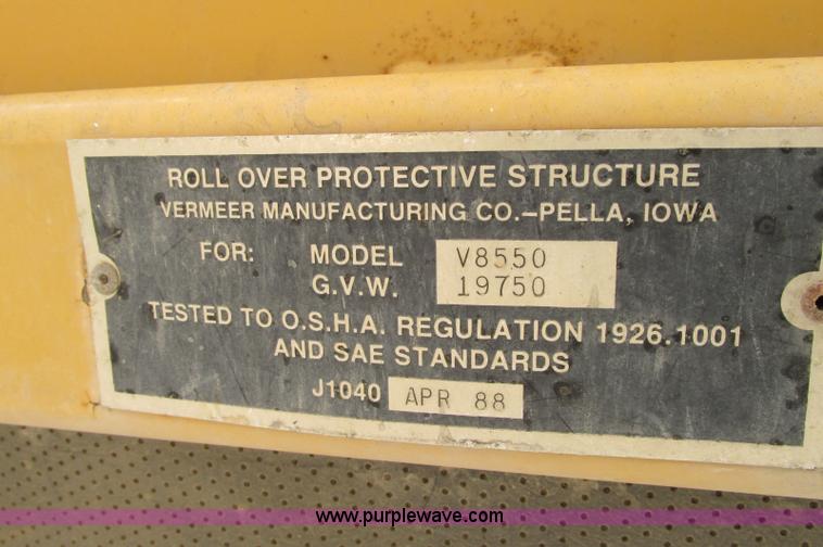 image for item E5184 1995 Vermeer V8550 vibratory plow backhoe