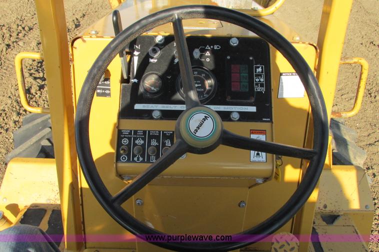 image for item E5184 1995 Vermeer V8550 vibratory plow backhoe