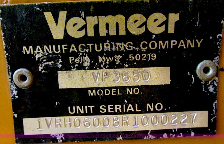 image for item E5184 1995 Vermeer V8550 vibratory plow backhoe