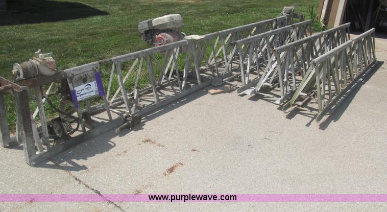 image for item F7048 Morrison 42.5" concrete screed