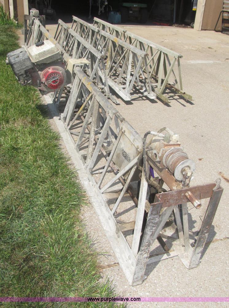 image for item F7048 Morrison 42.5" concrete screed