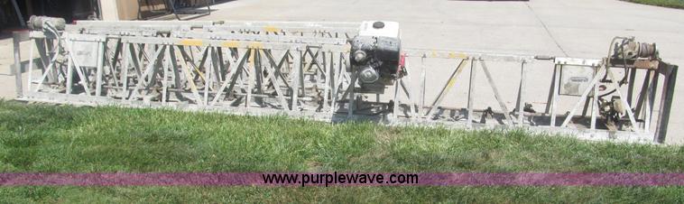 image for item F7048 Morrison 42.5" concrete screed