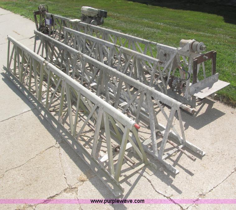 image for item F7048 Morrison 42.5" concrete screed