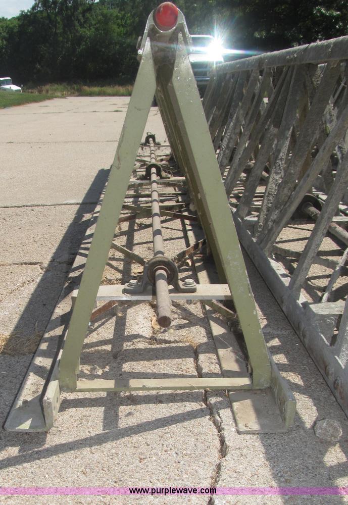 image for item F7048 Morrison 42.5" concrete screed