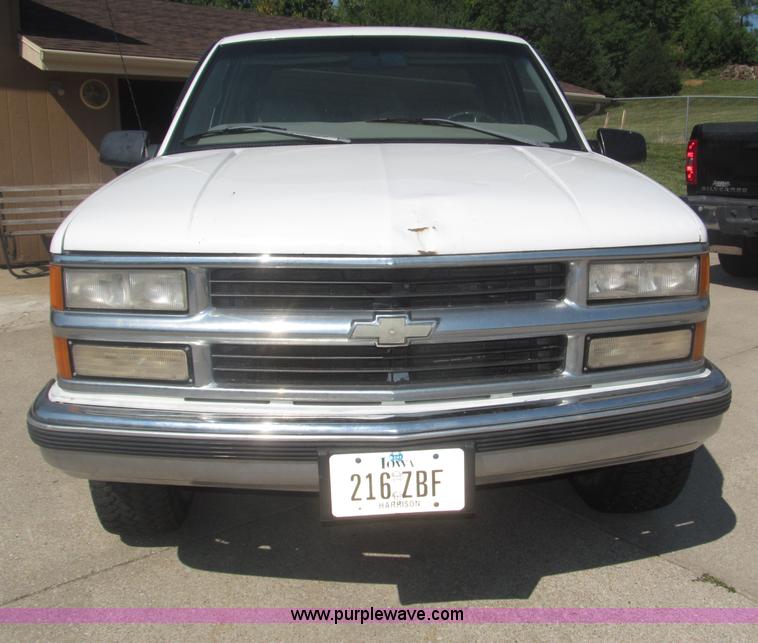 image for item F7050 1998 Chevrolet Cheyenne 1500 Ext. Cab pickup truck