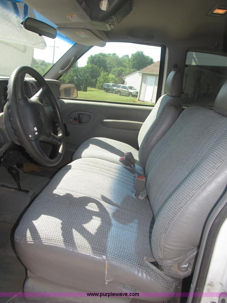 image for item F7050 1998 Chevrolet Cheyenne 1500 Ext. Cab pickup truck