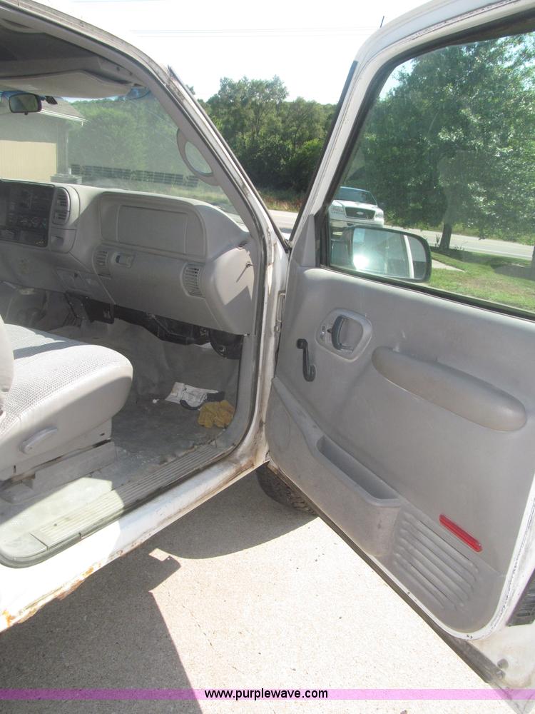 image for item F7050 1998 Chevrolet Cheyenne 1500 Ext. Cab pickup truck