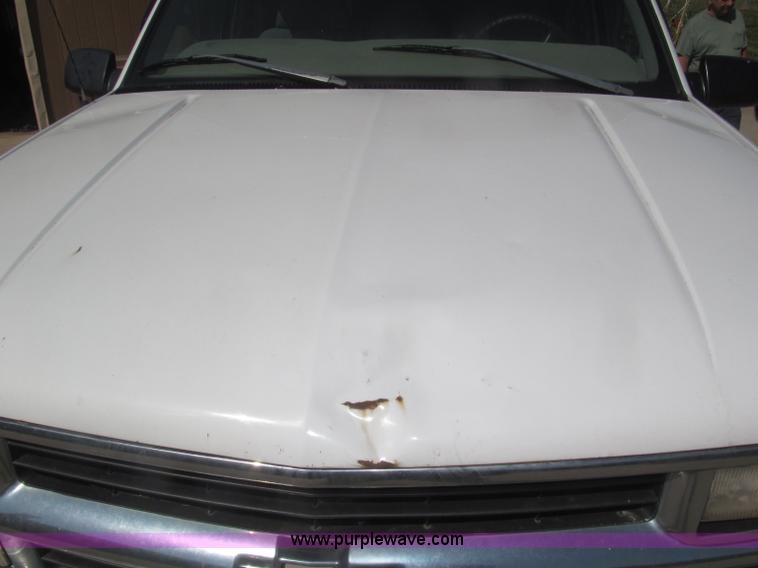 image for item F7050 1998 Chevrolet Cheyenne 1500 Ext. Cab pickup truck