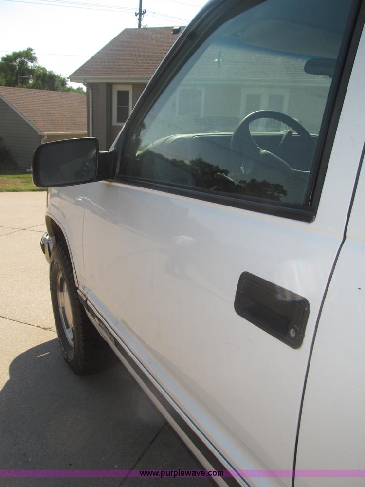 image for item F7050 1998 Chevrolet Cheyenne 1500 Ext. Cab pickup truck