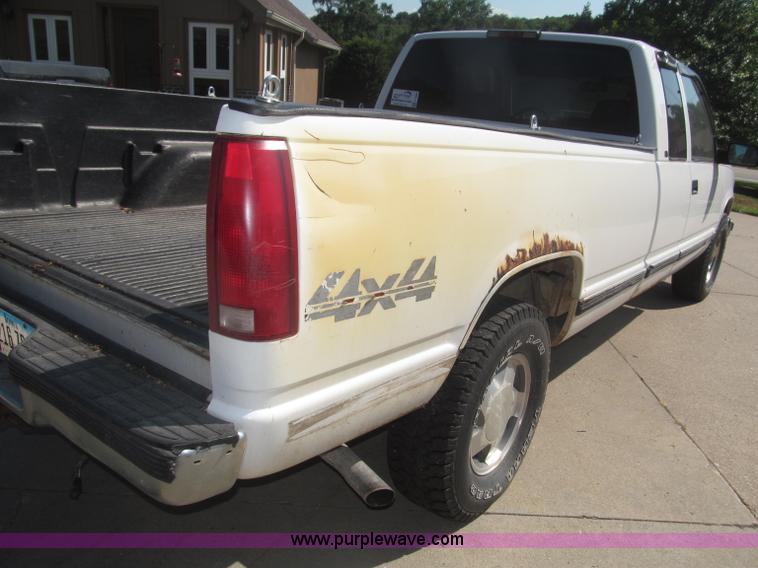 image for item F7050 1998 Chevrolet Cheyenne 1500 Ext. Cab pickup truck