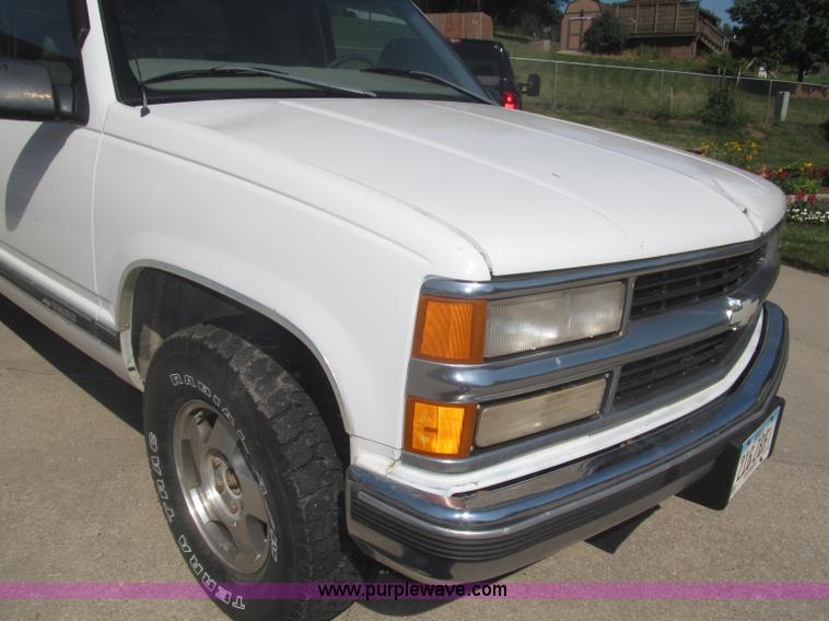 image for item F7050 1998 Chevrolet Cheyenne 1500 Ext. Cab pickup truck