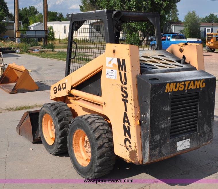 image for item G6074 Mustang 940 skid steer