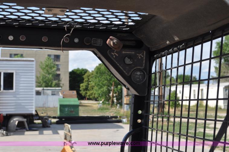 image for item G6074 Mustang 940 skid steer