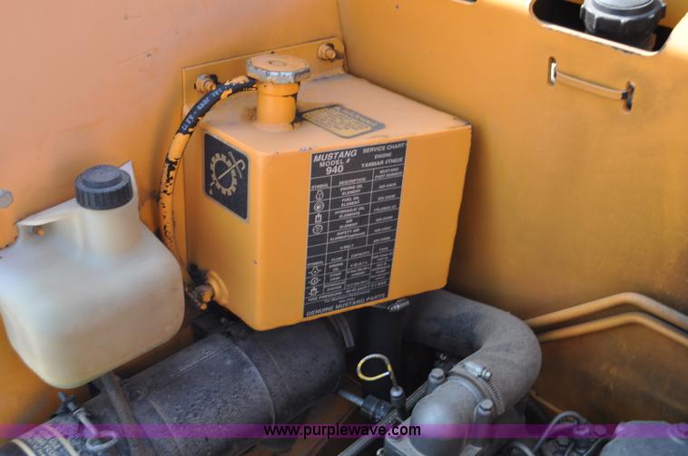 image for item G6074 Mustang 940 skid steer