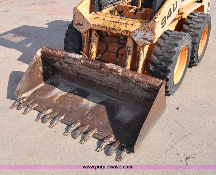 image for item G6074 Mustang 940 skid steer