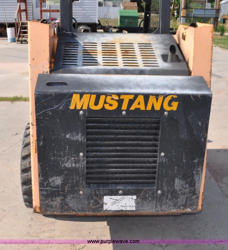 image for item G6074 Mustang 940 skid steer