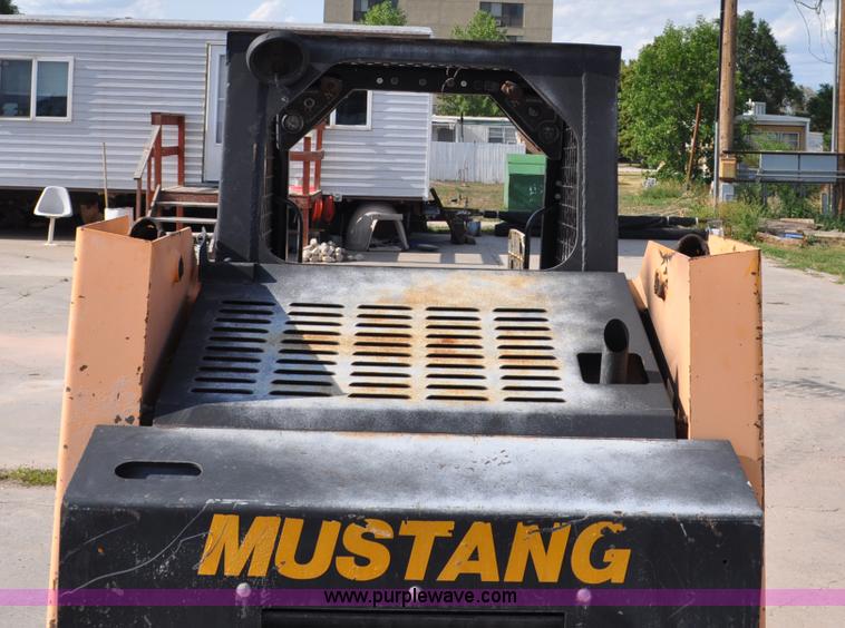 image for item G6074 Mustang 940 skid steer
