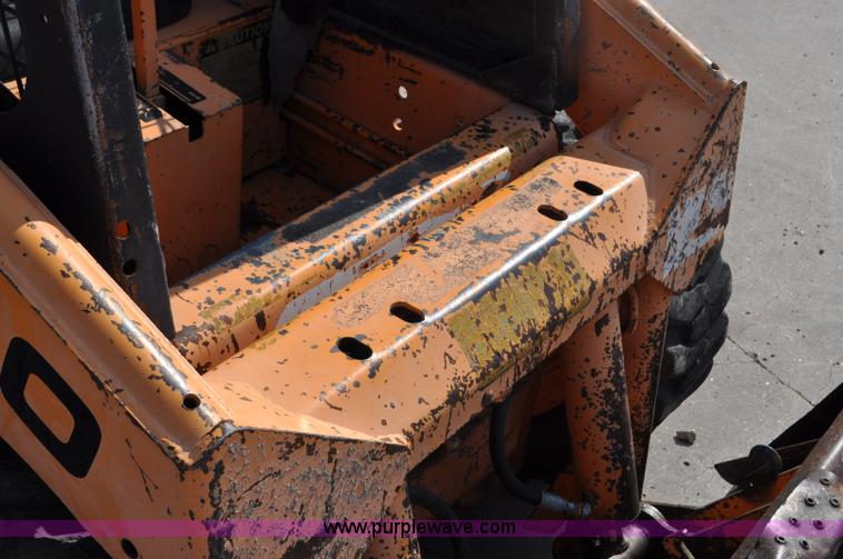 image for item G6074 Mustang 940 skid steer