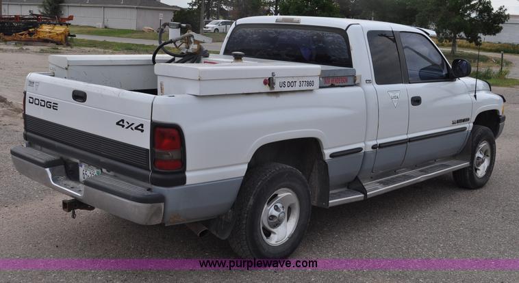image for item G6075 1998 Dodge Ram 1500 Quad Cab pickup truck