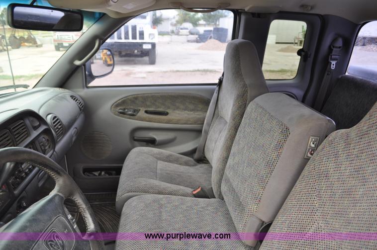 image for item G6075 1998 Dodge Ram 1500 Quad Cab pickup truck