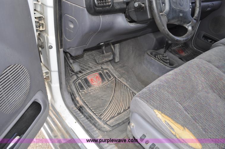 image for item G6075 1998 Dodge Ram 1500 Quad Cab pickup truck