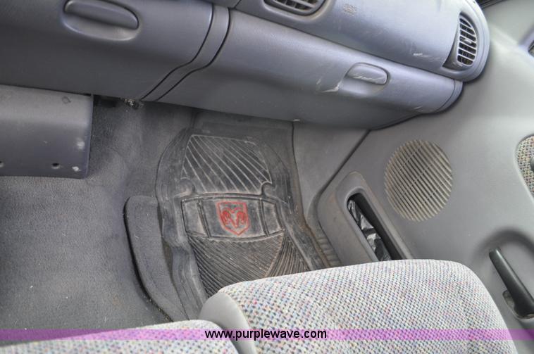 image for item G6075 1998 Dodge Ram 1500 Quad Cab pickup truck