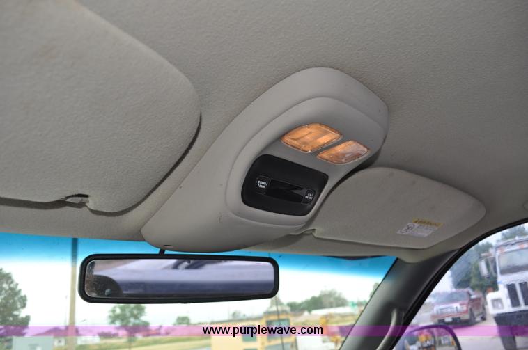 image for item G6075 1998 Dodge Ram 1500 Quad Cab pickup truck