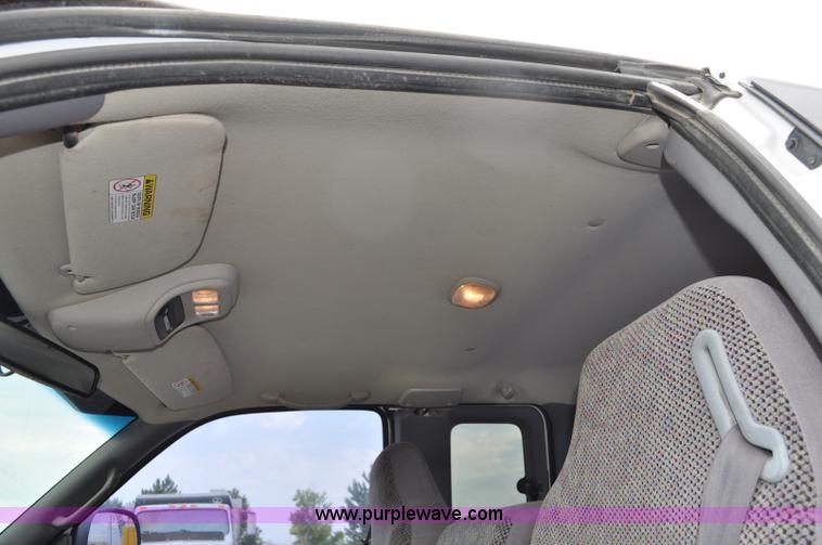 image for item G6075 1998 Dodge Ram 1500 Quad Cab pickup truck