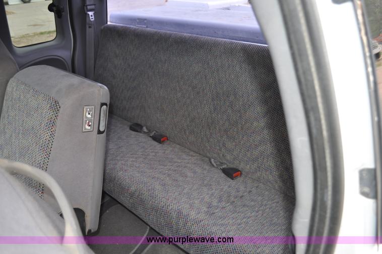 image for item G6075 1998 Dodge Ram 1500 Quad Cab pickup truck