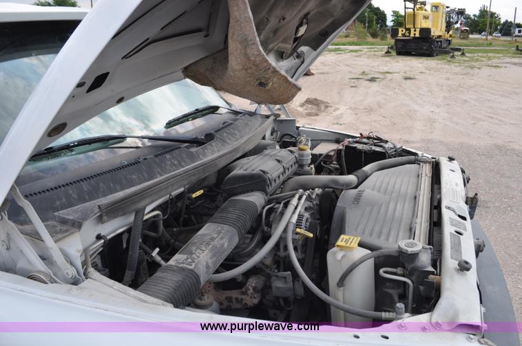 image for item G6075 1998 Dodge Ram 1500 Quad Cab pickup truck