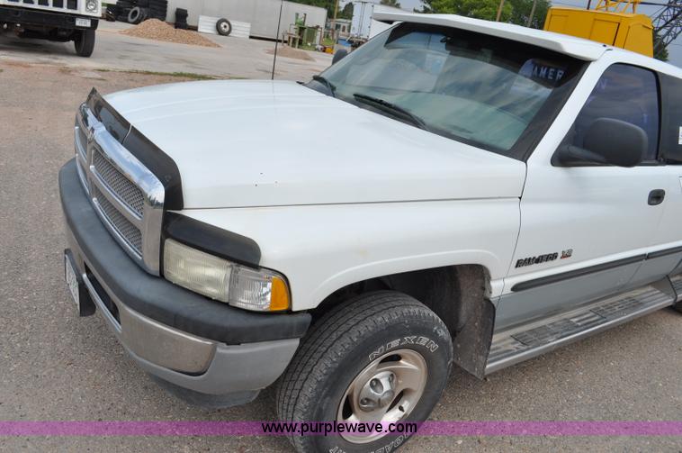 image for item G6075 1998 Dodge Ram 1500 Quad Cab pickup truck