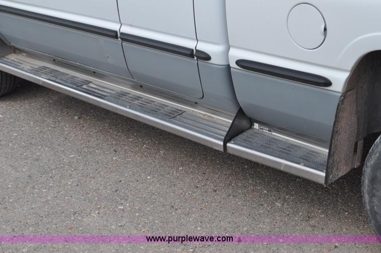 image for item G6075 1998 Dodge Ram 1500 Quad Cab pickup truck