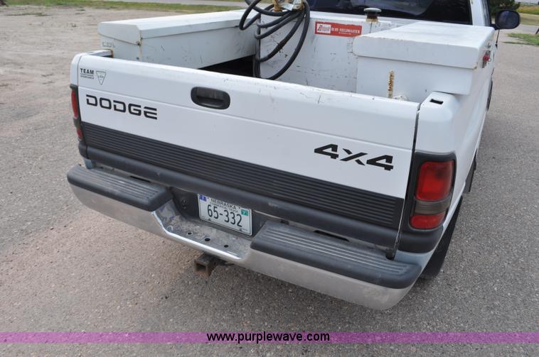 image for item G6075 1998 Dodge Ram 1500 Quad Cab pickup truck