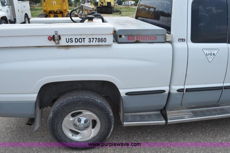 image for item G6075 1998 Dodge Ram 1500 Quad Cab pickup truck