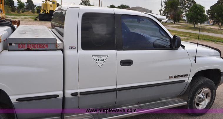 image for item G6075 1998 Dodge Ram 1500 Quad Cab pickup truck