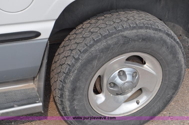 image for item G6075 1998 Dodge Ram 1500 Quad Cab pickup truck