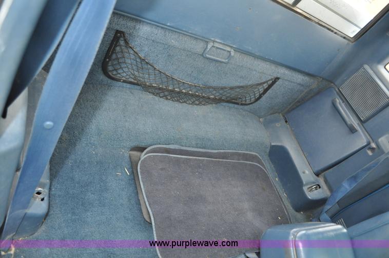 image for item G6076 1993 Ford Ranger XLT SuperCab pickup truck