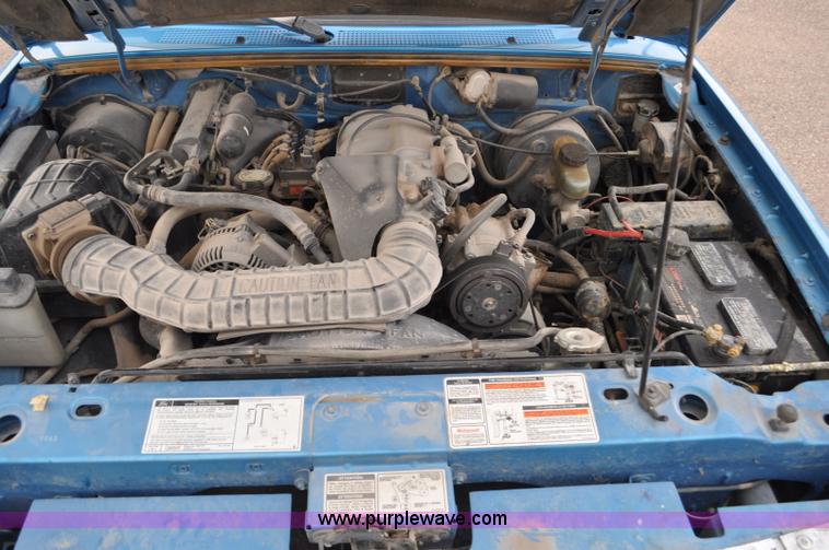 image for item G6076 1993 Ford Ranger XLT SuperCab pickup truck