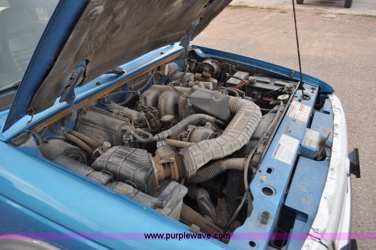 image for item G6076 1993 Ford Ranger XLT SuperCab pickup truck