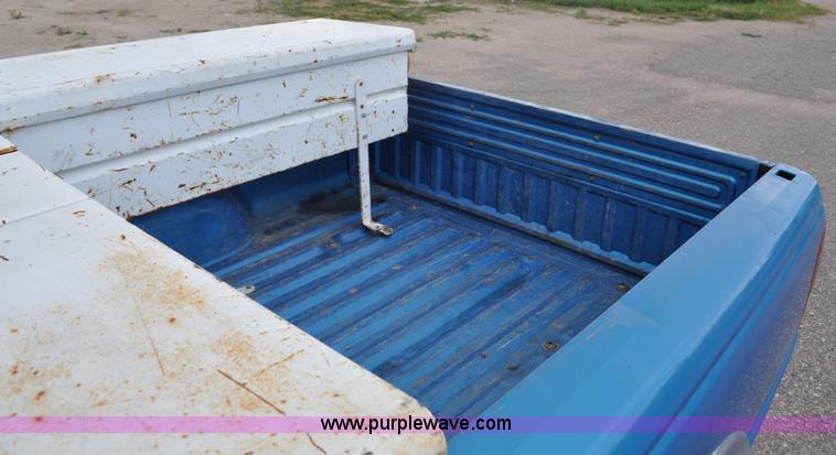 image for item G6076 1993 Ford Ranger XLT SuperCab pickup truck