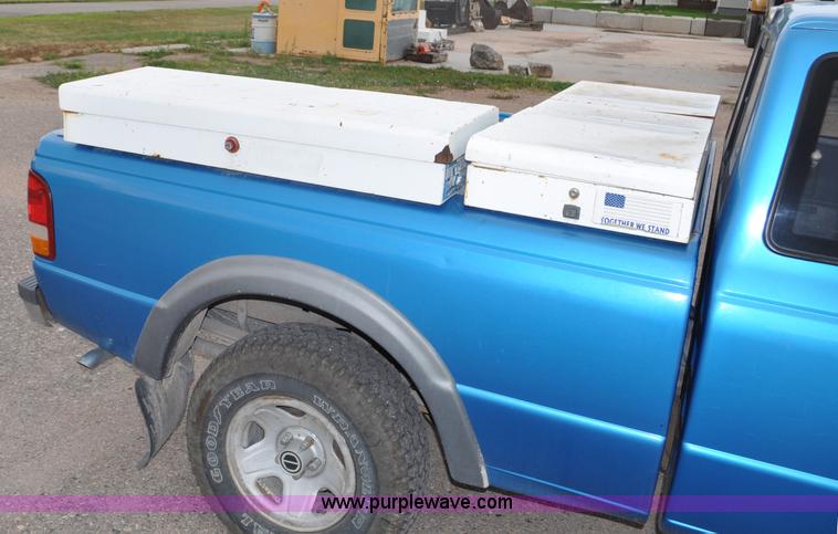 image for item G6076 1993 Ford Ranger XLT SuperCab pickup truck