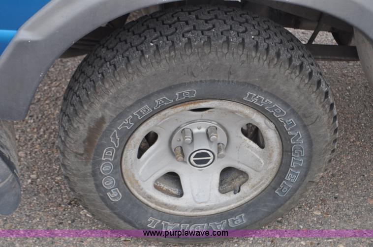 image for item G6076 1993 Ford Ranger XLT SuperCab pickup truck