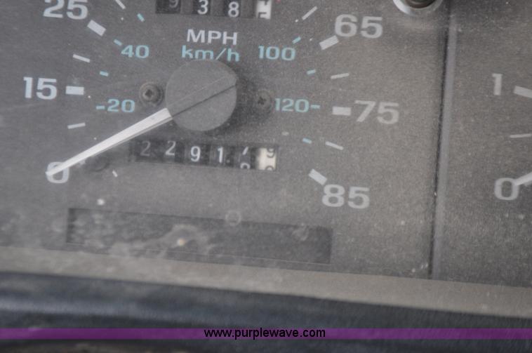 image for item G6076 1993 Ford Ranger XLT SuperCab pickup truck